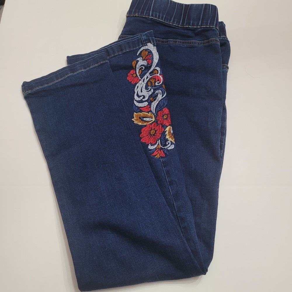BLUE DESIRE Large Dark‎ Blue Cropped Stretch Jeans Pull On Comfort Embroidered